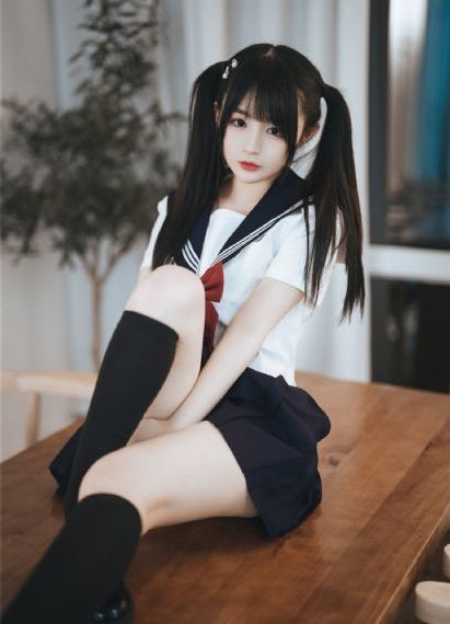 撞击成熟美妇老师后臀