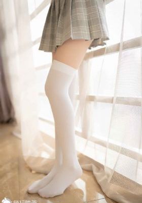 年轻女朋友