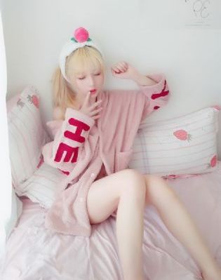 女人被两根一起进3p叠罗汉视频